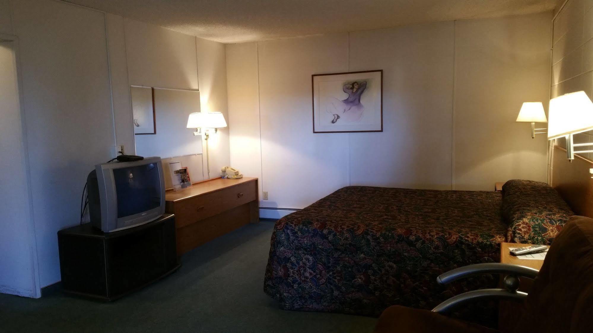 Budget Host Inn フォート・コリンズ エクステリア 写真